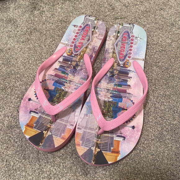 Las Vegas Strip Flip Flop Sandals Pink. - Picture 1 of 4